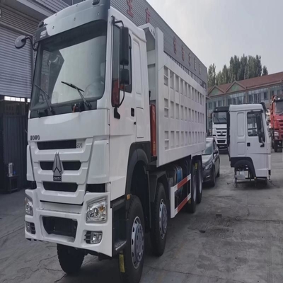 Design de pneus sem tubo HOWO 8X2 camião de descarga para 15000kg de capacidade de carga transporte de madeira