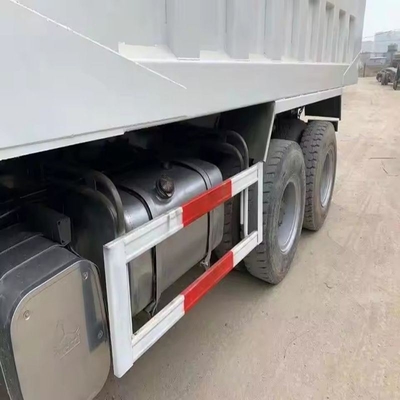 Segmento de caminhão pesado Sinotruk HOWO 8X4 12 rodas Veículo comercial usado