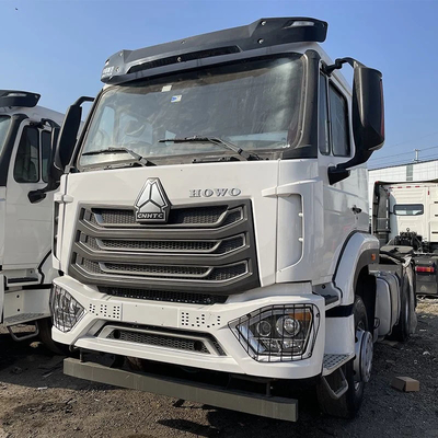 6*4 Roda motriz Sinotruk HOWO CNG camião tractor 10 cartuchos motor camião tractor usado