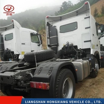 Sinotruk HOWO 450HP 6X4 Tractor Head Tractor Truck com janela manual na África do Sul