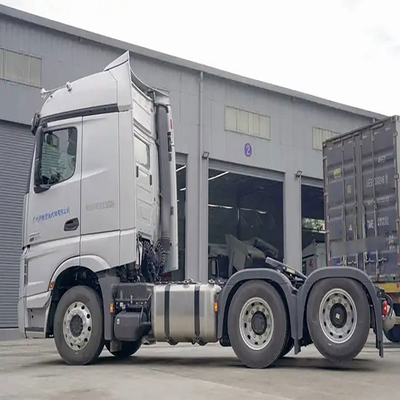 375 420 HP Direito Direito Sinotruk HOWO 6X6 6X4 Usados caminhões-trator em Moçambique