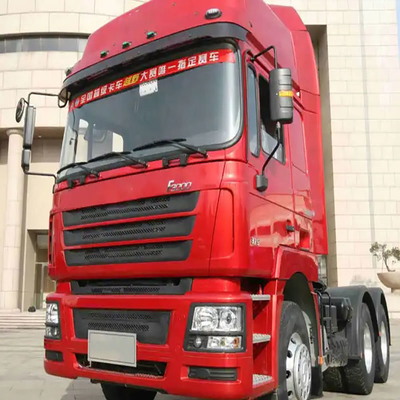 Trator chinês Chenglong H7 4X2 com capacidade de carga de 8,2 toneladas e certificação GCC