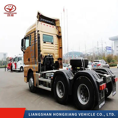 Segmento dos camiões pesados Diesel HOWO Câmbio de cabeçalho do tractor com capacidade do motor &gt; 8L