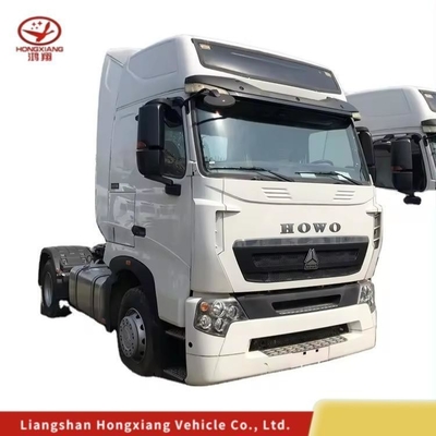 Hot HOWO T7 6X4 Trator de metano Capacidade do motor do caminhão&gt; 8L e 1 ano de serviço pós-venda