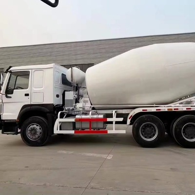 Caminhão de mistura de betão multifunção de autocarregamento com janela manual