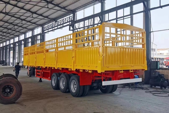 Semi-reboque personalizável para o transporte de bovinos/cavalos/ovinos com estaca e trecho de vedação 1820 mm