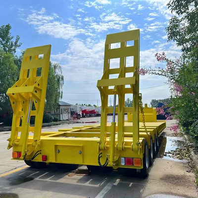 Sistemas de suspensão de tipo braço traseiro 10 Pneus 4 eixos Lowboy Trailer com escada hidráulica